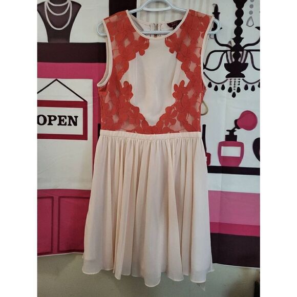 Ted Baker Vember lace detail dress sz3 - Picture 1 of 6